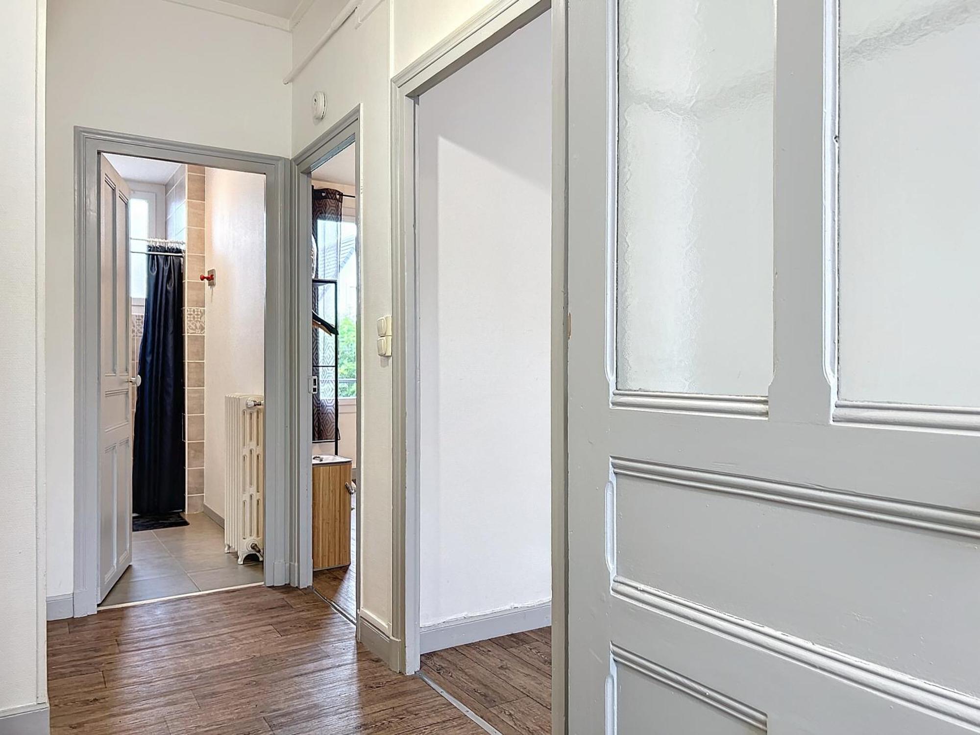 Appartement Le 4-F2 Centre Historique à Montluçon Extérieur photo